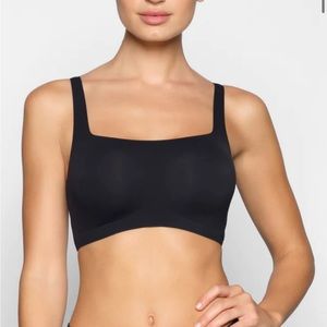 SKIMS NAKED SCOOP BRALETTE